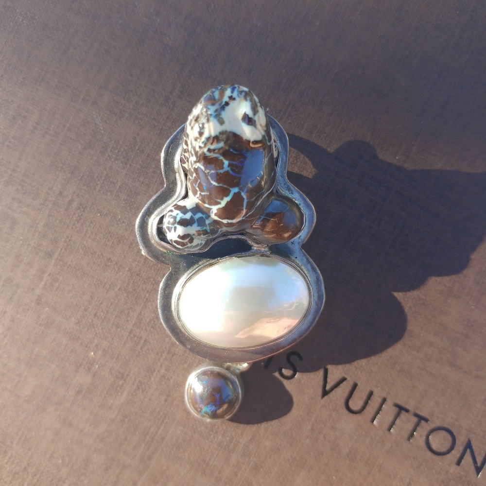 Amy Kahn Russell pendant and or brooche pin